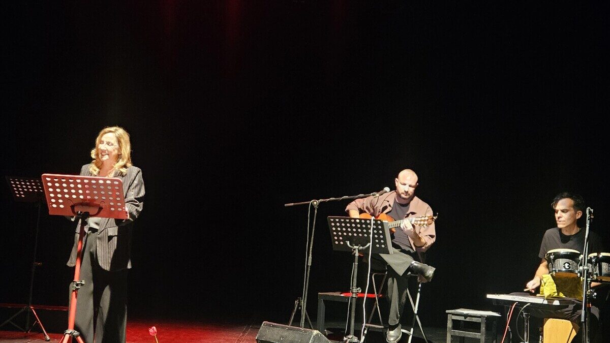 Istantanee di donna: un viaggio teatrale nella vita delle donne