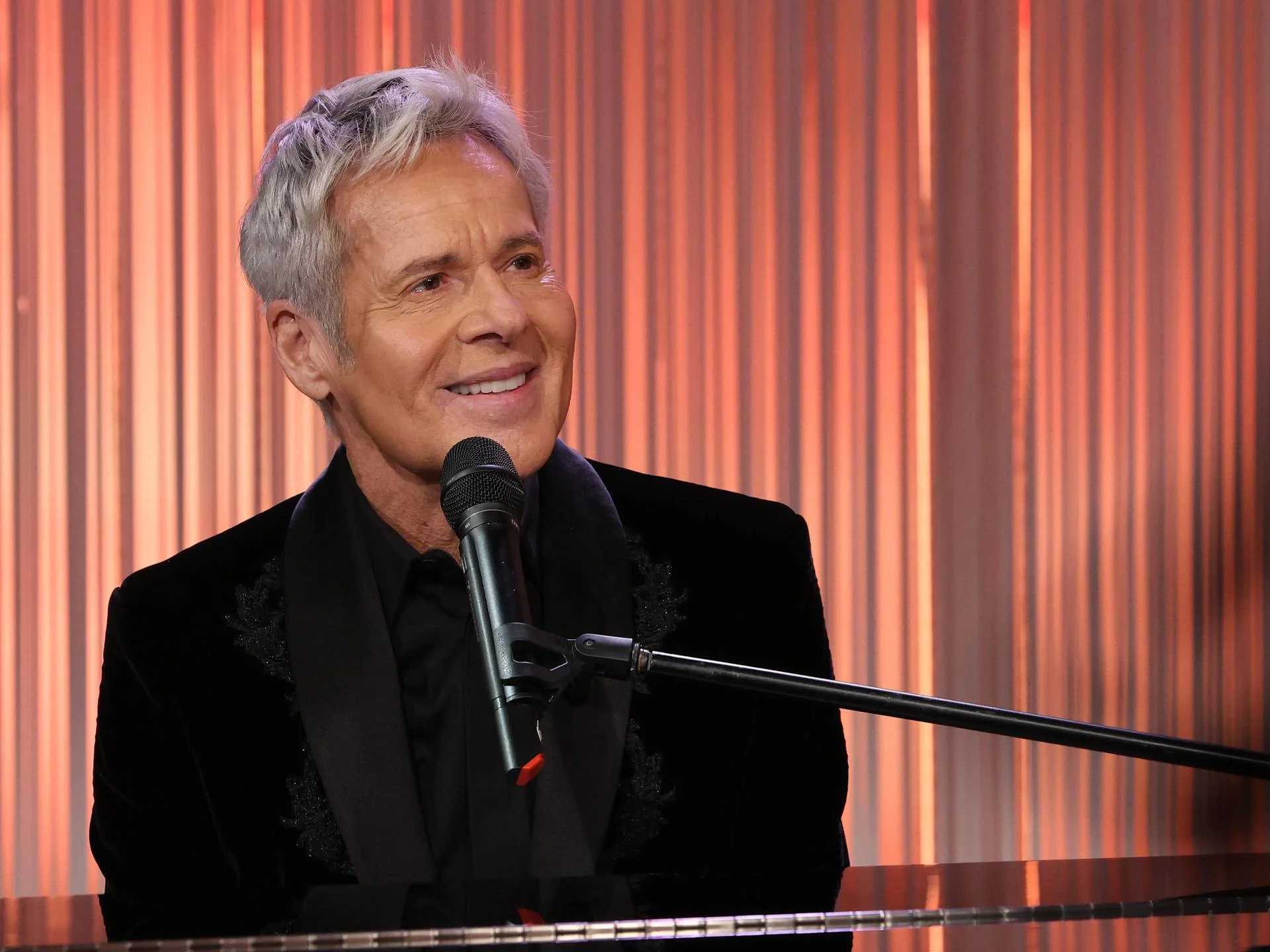 Claudio Baglioni e la polmonite interstiziale: rinviato il GrandTour 2027