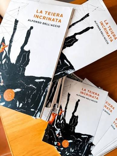 La teiera incrinata di Alfonso Dell’Accio: quando l’amore non basta a salvarci