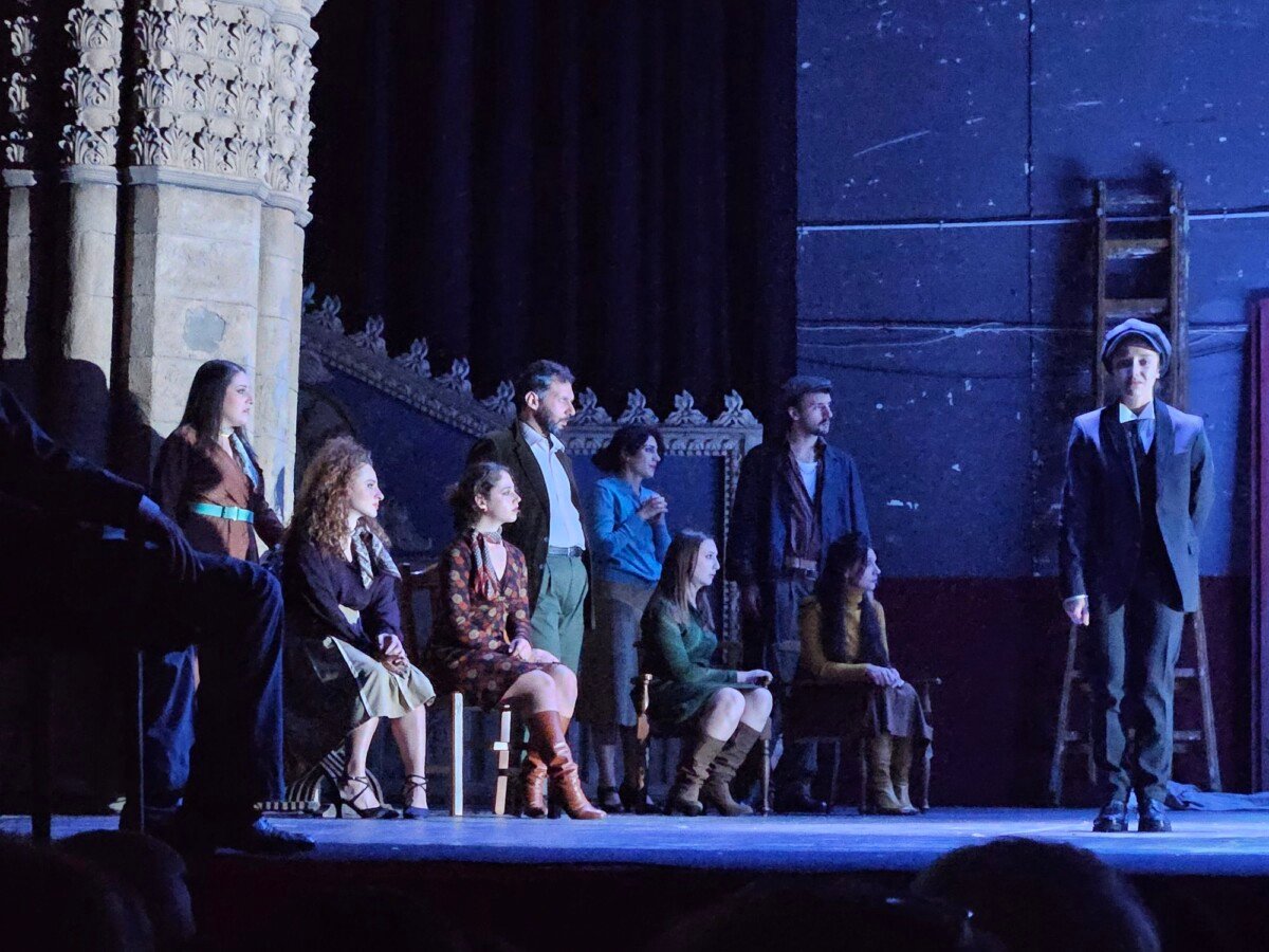 Sei personaggi in cerca d’autore: il metateatro di Pirandello al Quirino